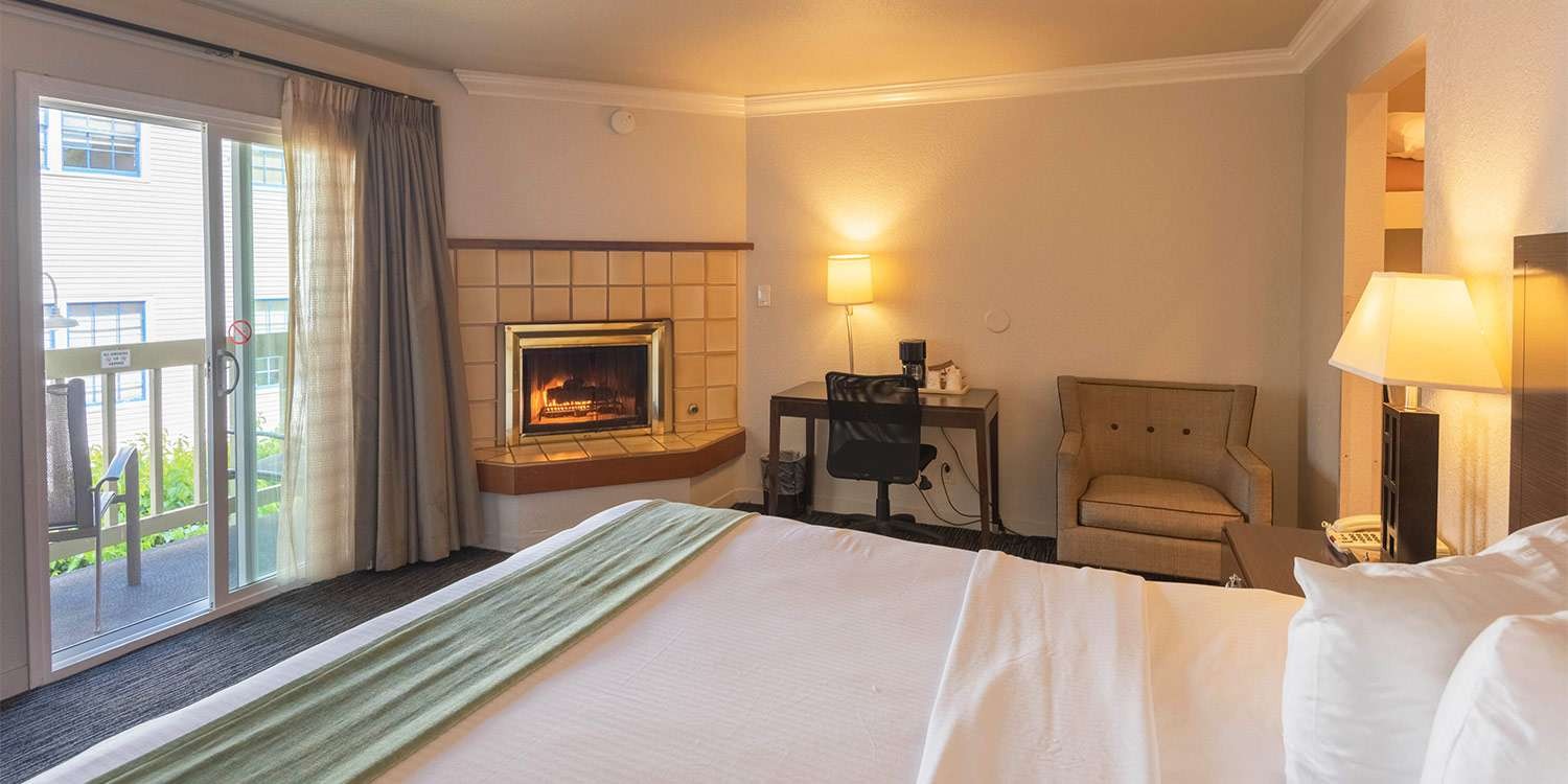 FIND THE LOWEST ROOM RATES ON THE CANNERY ROW INN'S WEBSITE