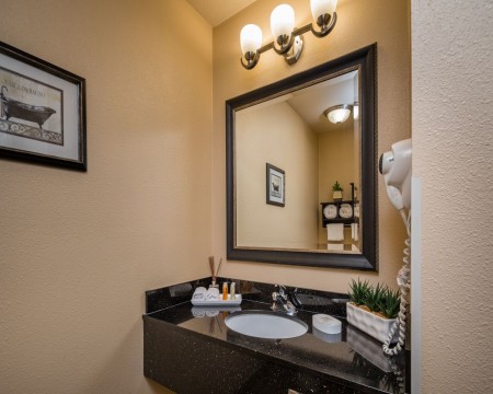 King Suite Vanity