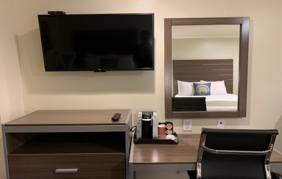 Well-Appointed Accessible Two Queen Beds Guest Room