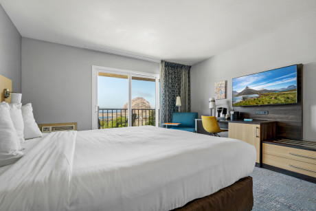  1 KING BED BALCONY OCEAN VIEW