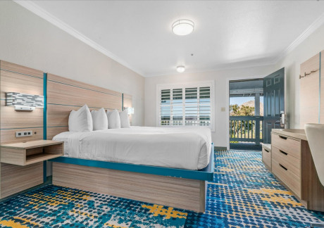 King Bed Oceanview