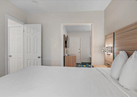 Rooms with 3 Beds