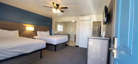 Deluxe Double Room, 2 Queen Beds with Kitchen